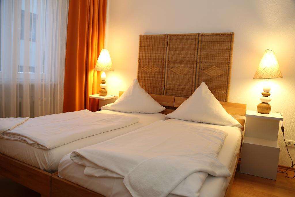 Hotel Loehndorf بون الغرفة الصورة